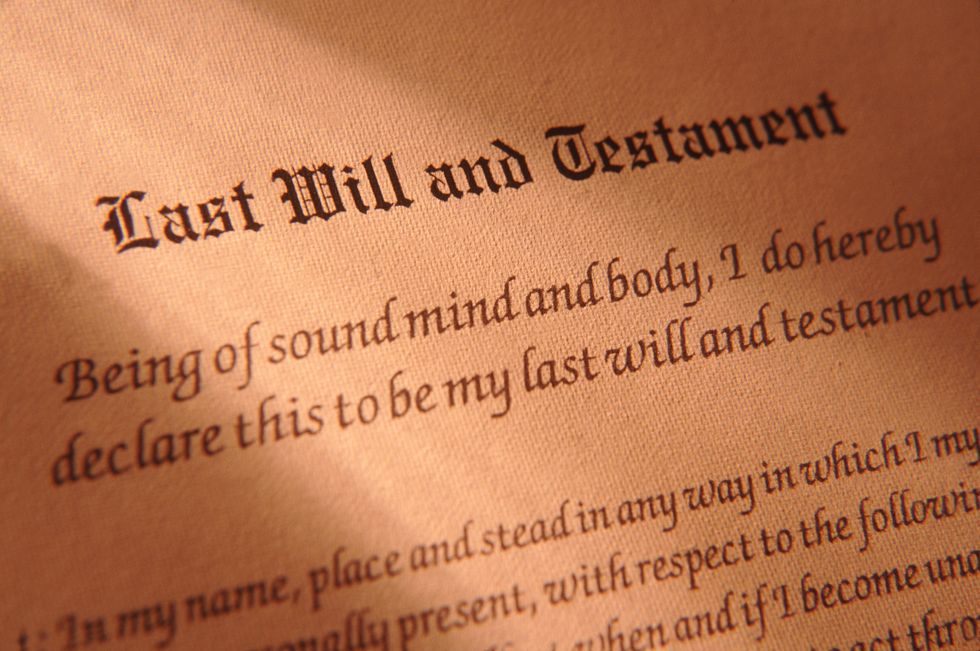 Last Will and Testament document in pictures
