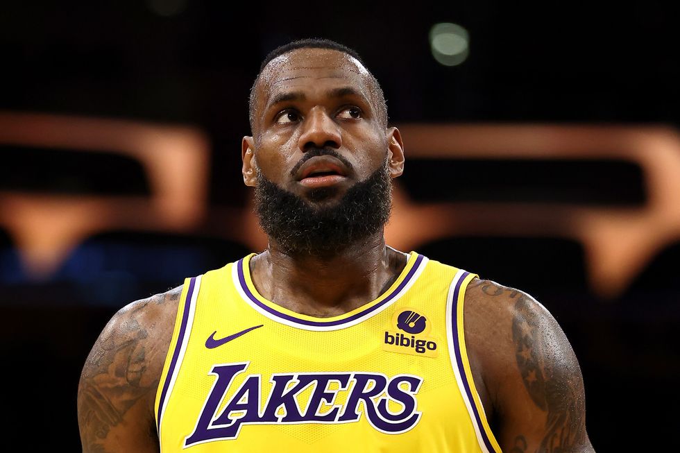 LeBron James has no plans to leave the Lakers immediately