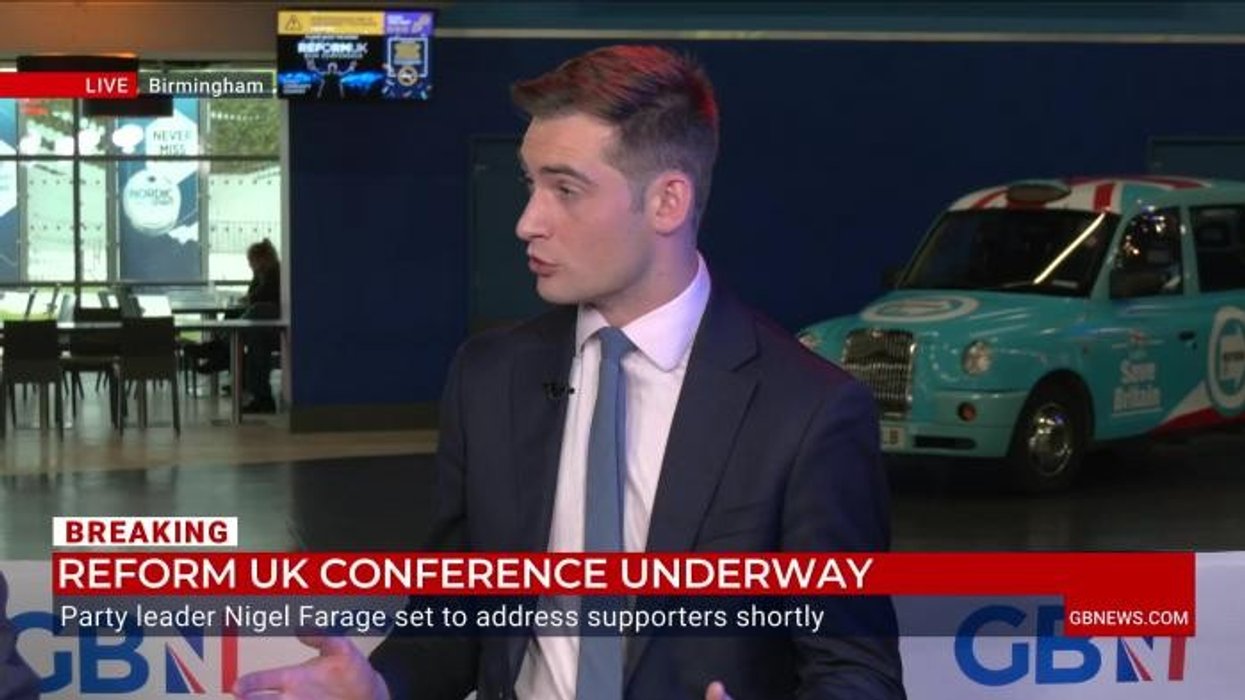 British graduates left £10,000 worse off than foreign students