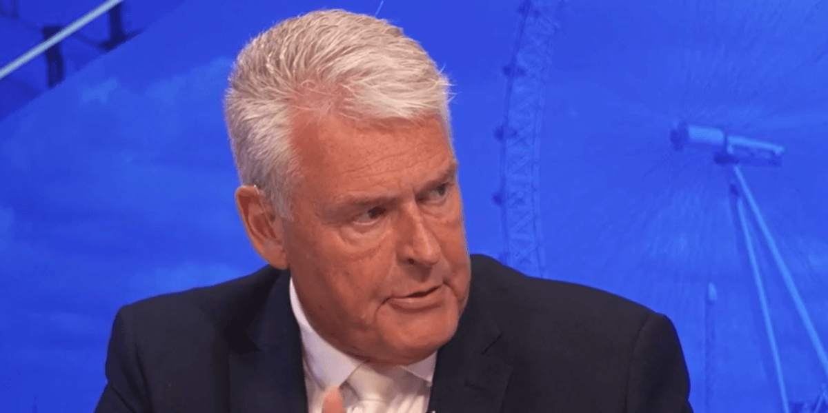 Lee Anderson blasts Labour after HUNDREDS of migrants cross Channel today Lee Anderson blasts Labour after HUNDREDS of migrants cross Channel today