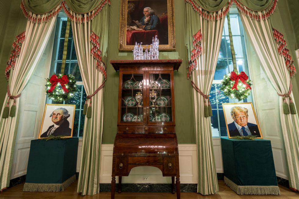 Lego portraits of George Washington and Donald Trump have been unveiled in the White House