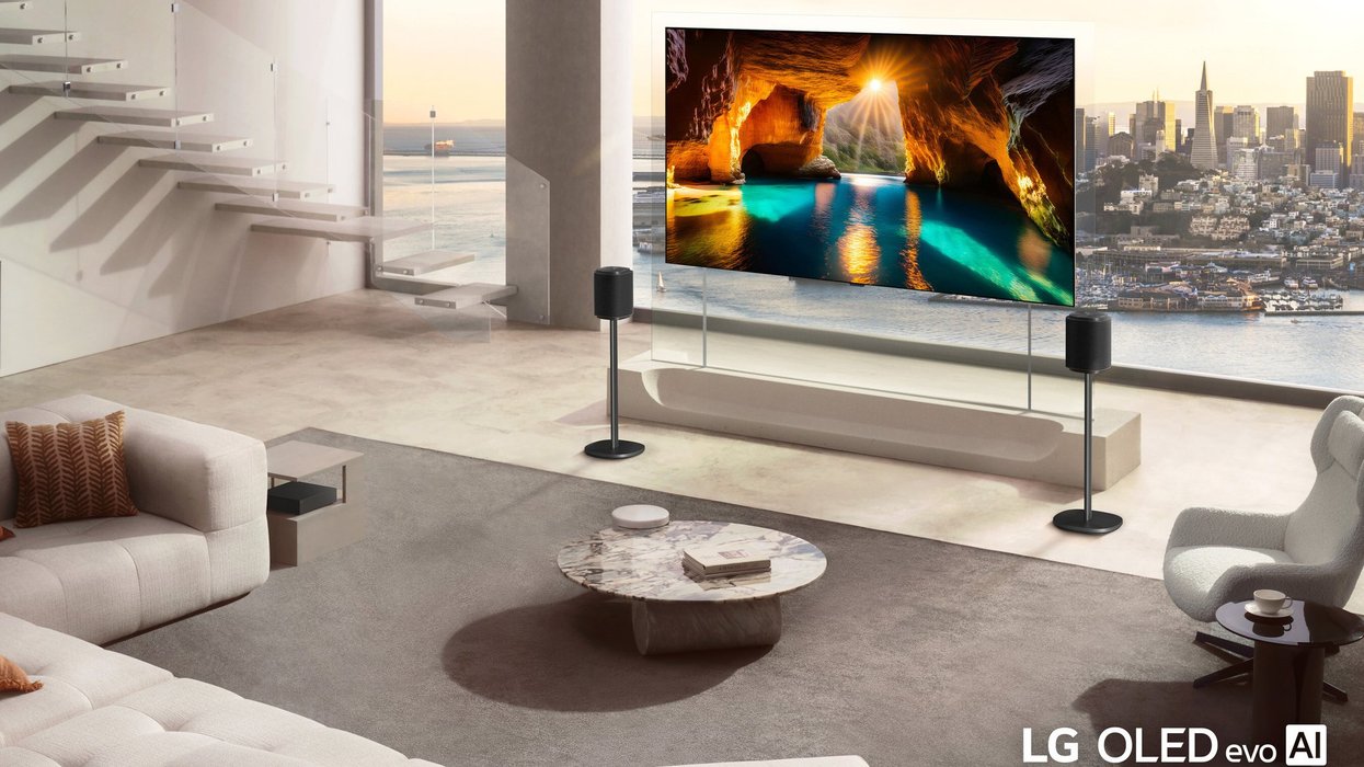 LG OLED evo W6 TV