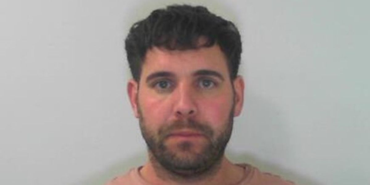 NextImg:Gambling conman 'bathroom fitter' spared jail after defrauding customers out of thousands of pounds