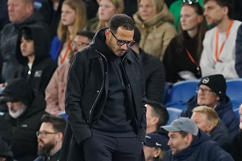 Liam Rosenior foi demitido do Chelsea no mês passado