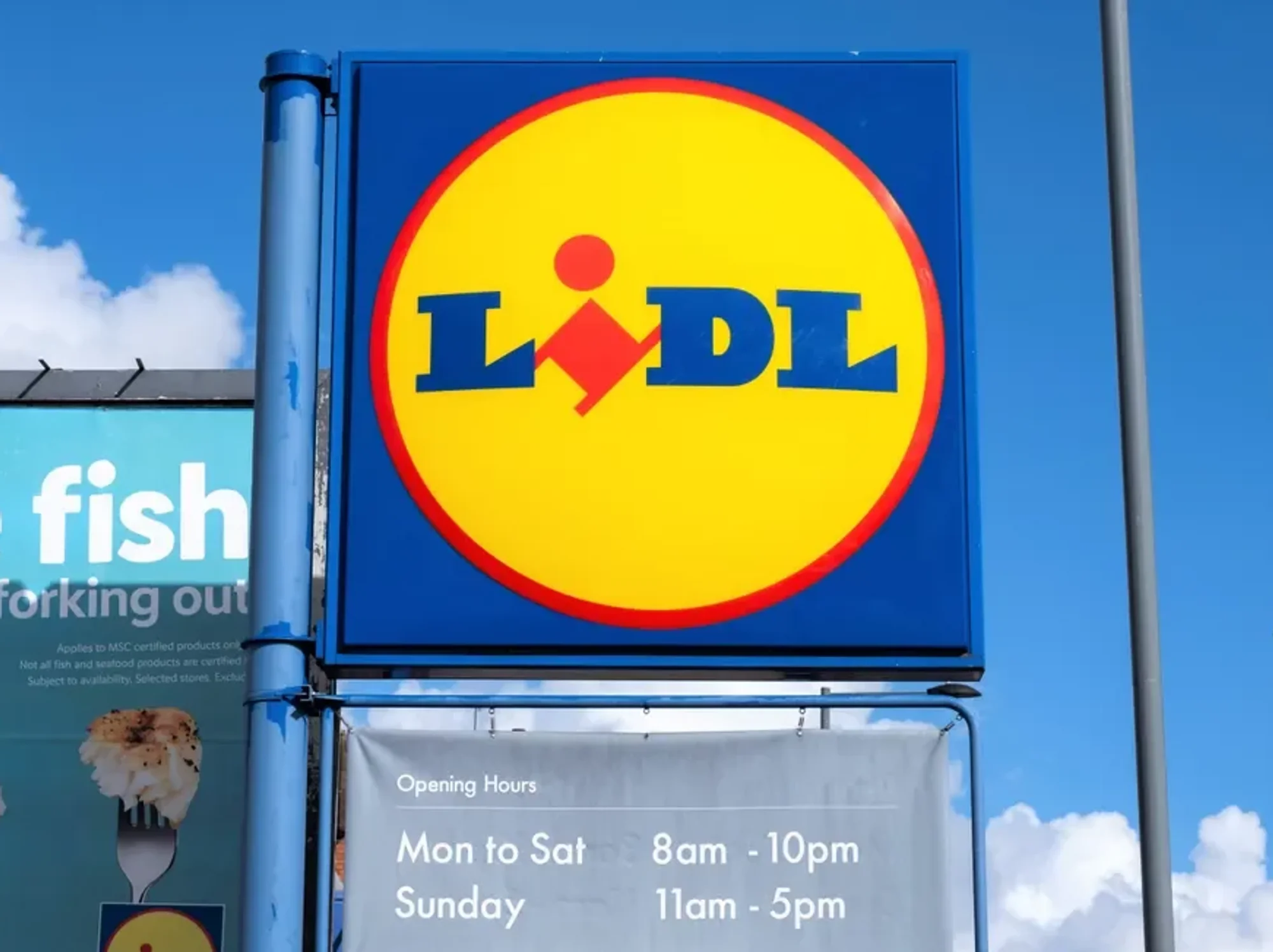 Lidl store sign