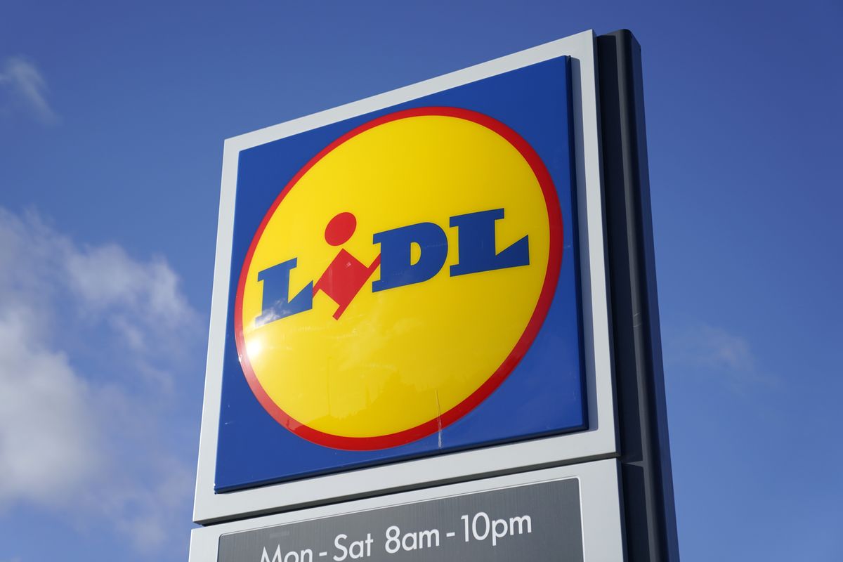 LIDL supermarket sign