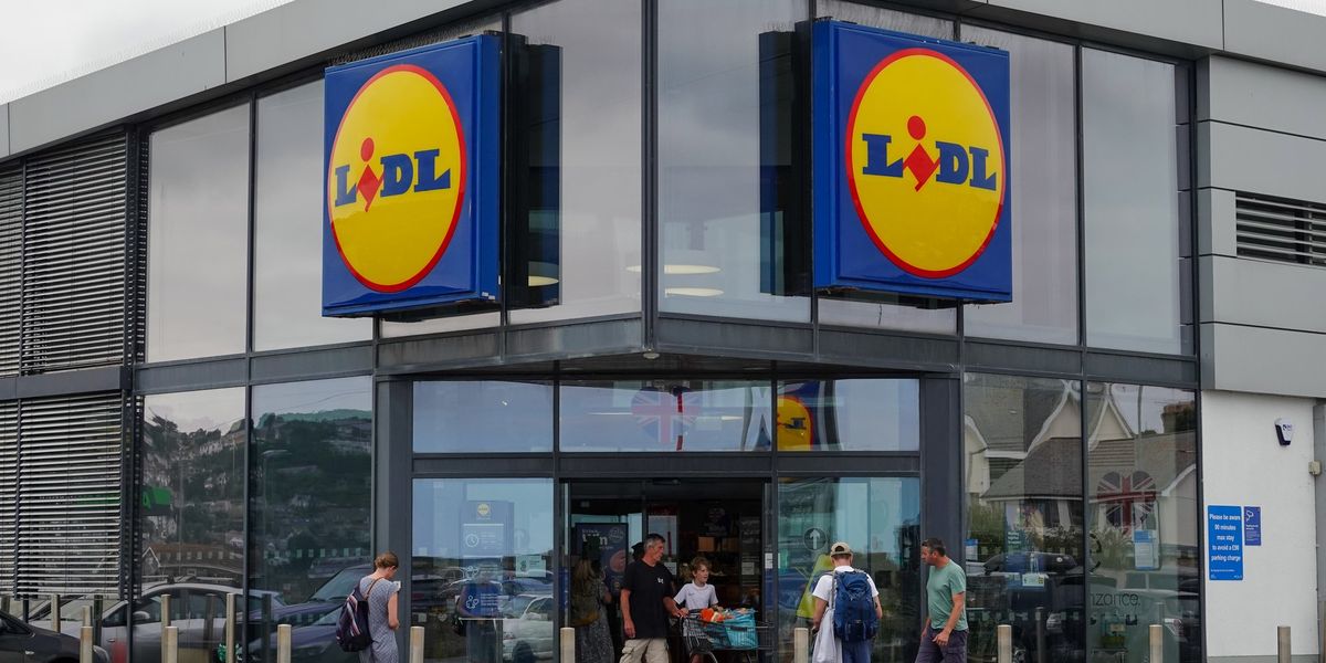 Lidl recall as shoppers told ‘not to eat’ snack over foil choking risk Lidl recall as shoppers told ‘not to eat’ snack over foil choking risk