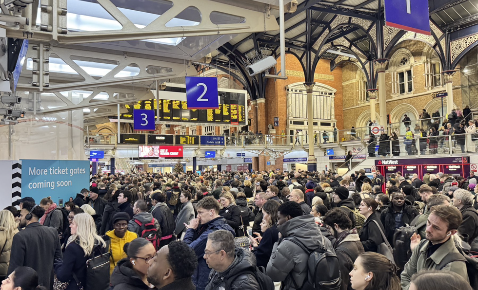 Liverpool Street evacuated