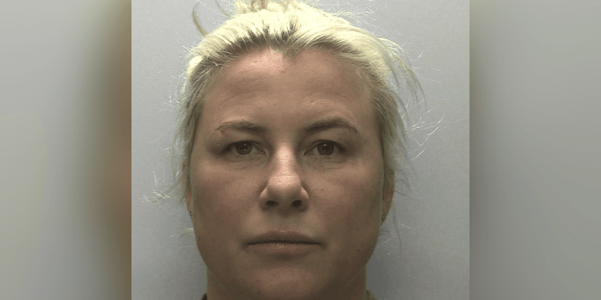 Prison officer who wrote romantic poetry for sex offender jailed over ‘highly sexual’ secret relationship Prison officer who wrote romantic poetry for sex offender jailed over ‘highly sexual’ secret relationship