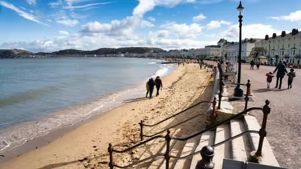 Llandudno, West Shore beach