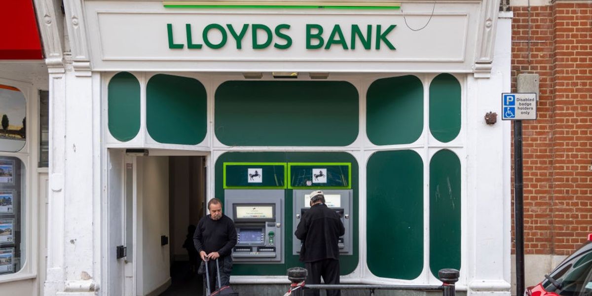 Full list of Lloyds and Halifax sites shutting down in New Year Full list of Lloyds and Halifax sites shutting down in New Year