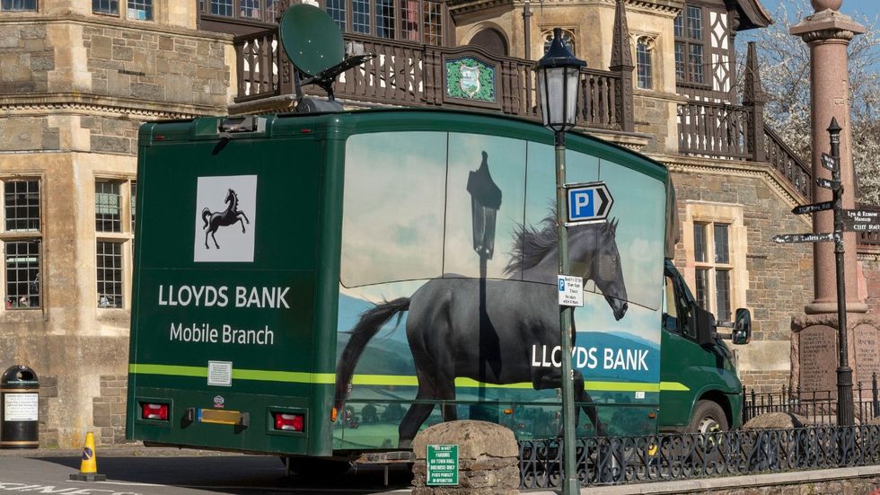 Lloyds Bank mobile branch
