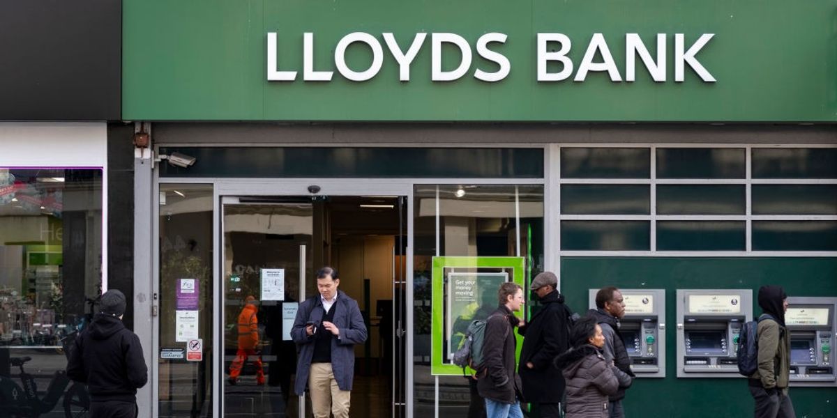 Lloyds Bank confirms 95 bank branches set to shut across the UK Lloyds Bank confirms 95 bank branches set to shut across the UK