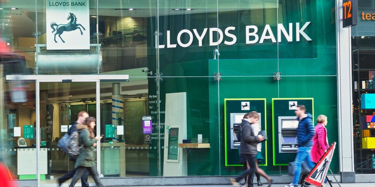 Lloyds Banking Group to lose title of Britain’s biggest high street network Lloyds Banking Group to lose title of Britain’s biggest high street network