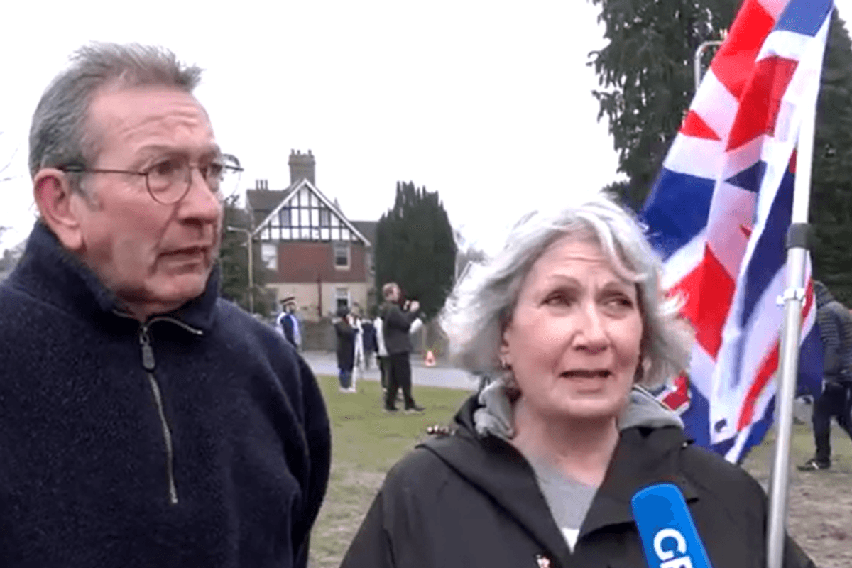 Locals Dave and Jan laid into the Government, auccsing Labour of compromising their loved ones' safety