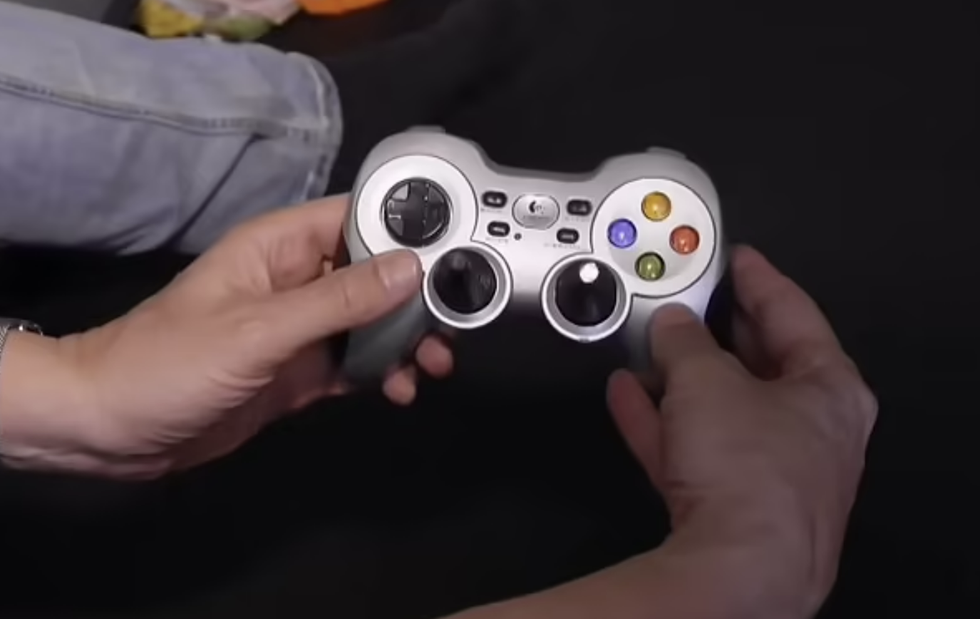 Logitech G F710 Wireless Gamepad