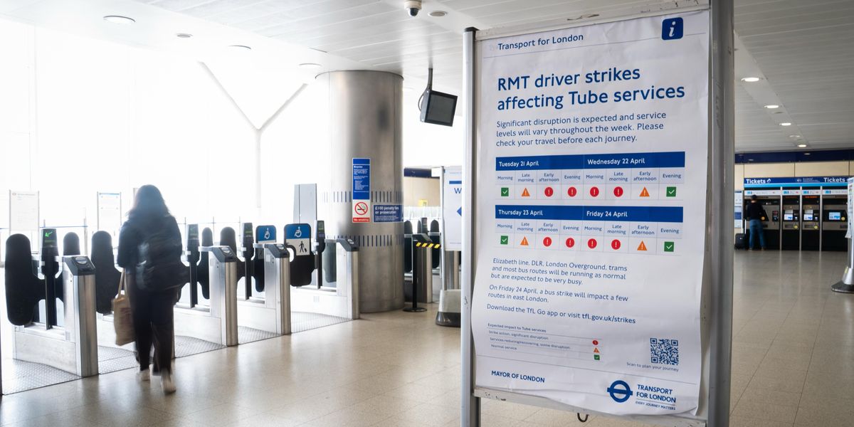 London tube strikes bring more chaos to London as second 24-hour strike begins London tube strikes bring more chaos to London as second 24-hour strike begins