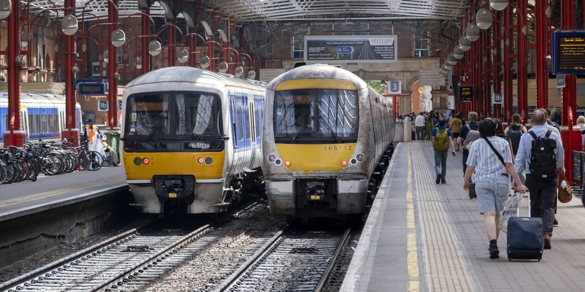 Commuters booted off sweltering train 40 miles from destination ‘after air conditioning stops working in carriages’ Commuters booted off sweltering train 40 miles from destination ‘after air conditioning stops working in carriages’