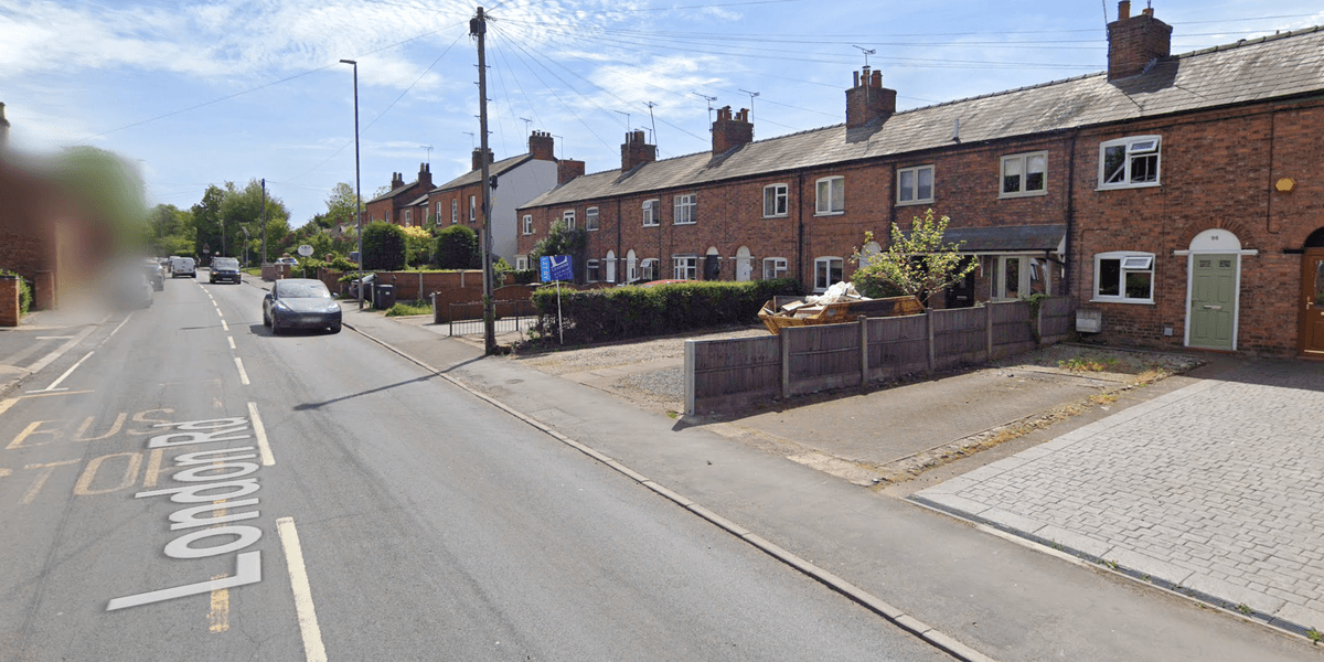 Mum left baffled by ‘creepy’ neighbour’s hand-drawn parking instructions left on doorstep Mum left baffled by ‘creepy’ neighbour’s hand-drawn parking instructions left on doorstep