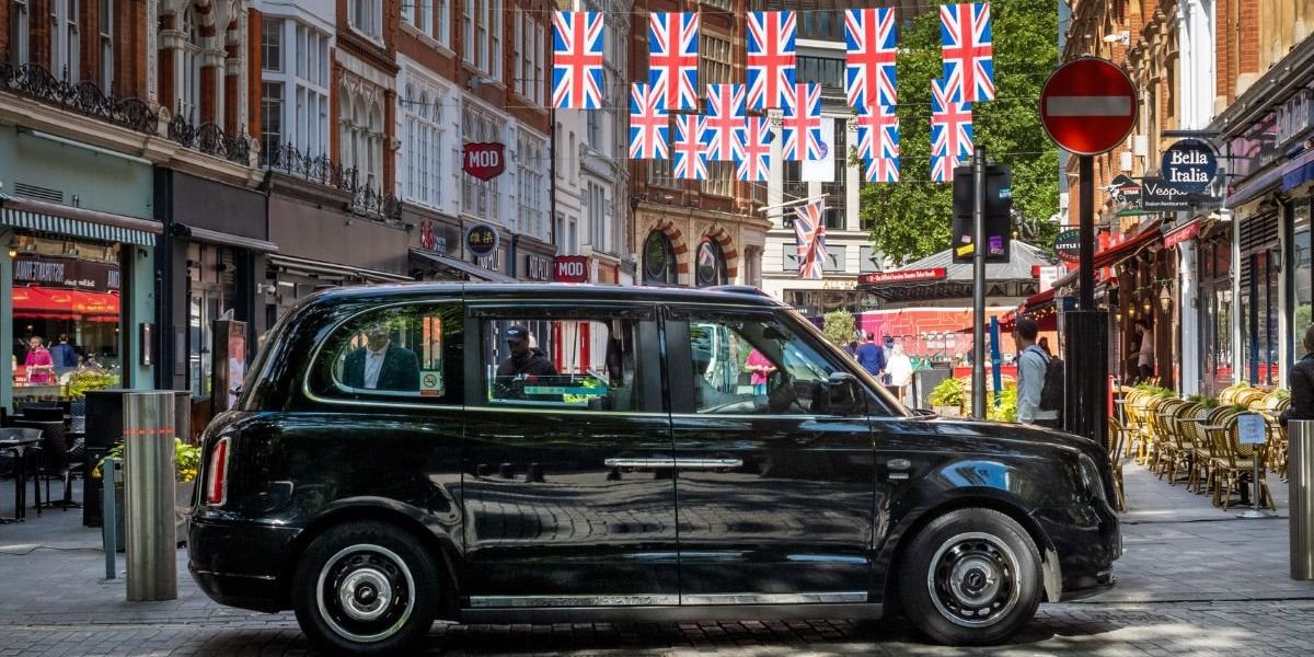 NextImg:Driving law changes launching today will ensure all London taxi drivers meet 'English language standards'