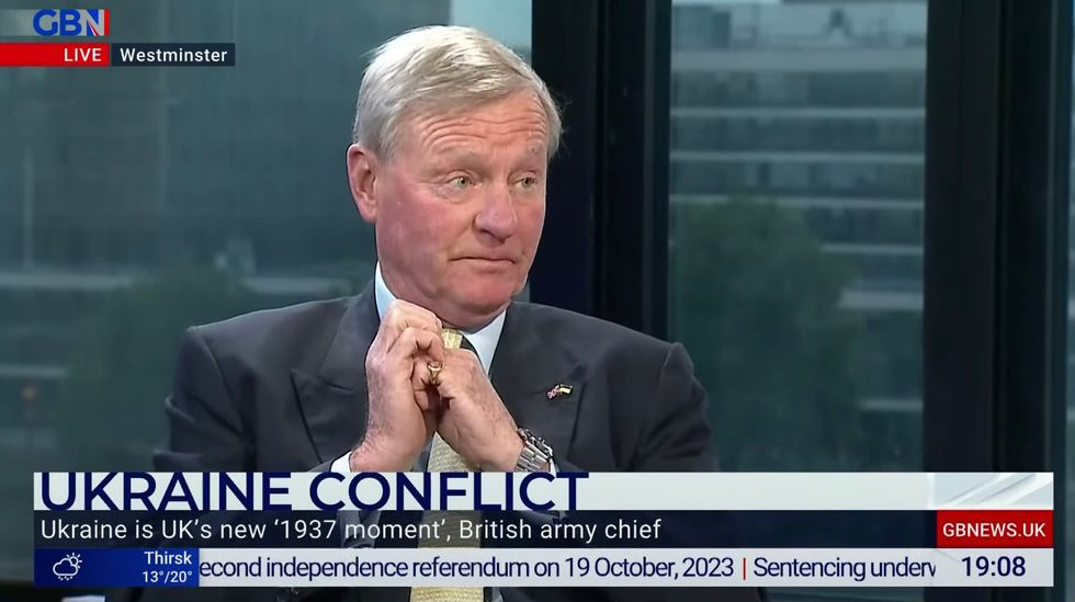 Lord Robathan condemned the Government for axing troop numbers