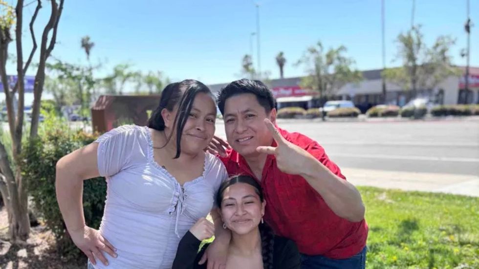 Loreto Ricardo Hernandez and his family