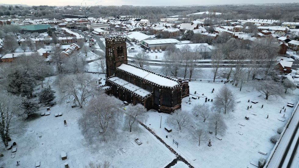 Low overnight temperatures bring a layer of snow to the residents of Cheshire