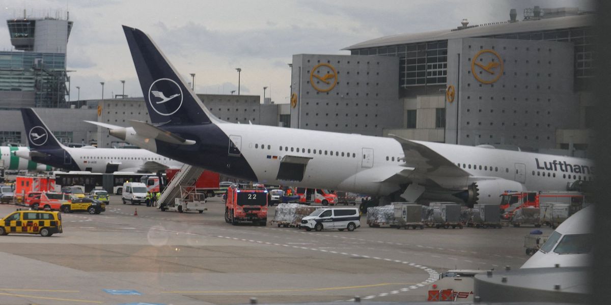 Airport staff injured after Boeing 787 smashes down onto tarmac at major European hub