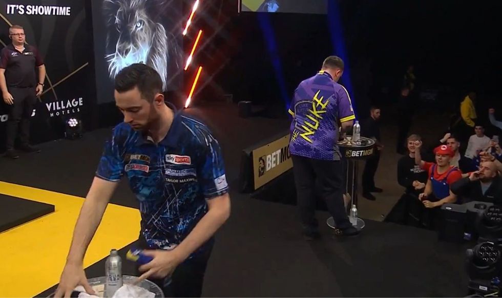 Luke Humphries looked angry as he walked off stage