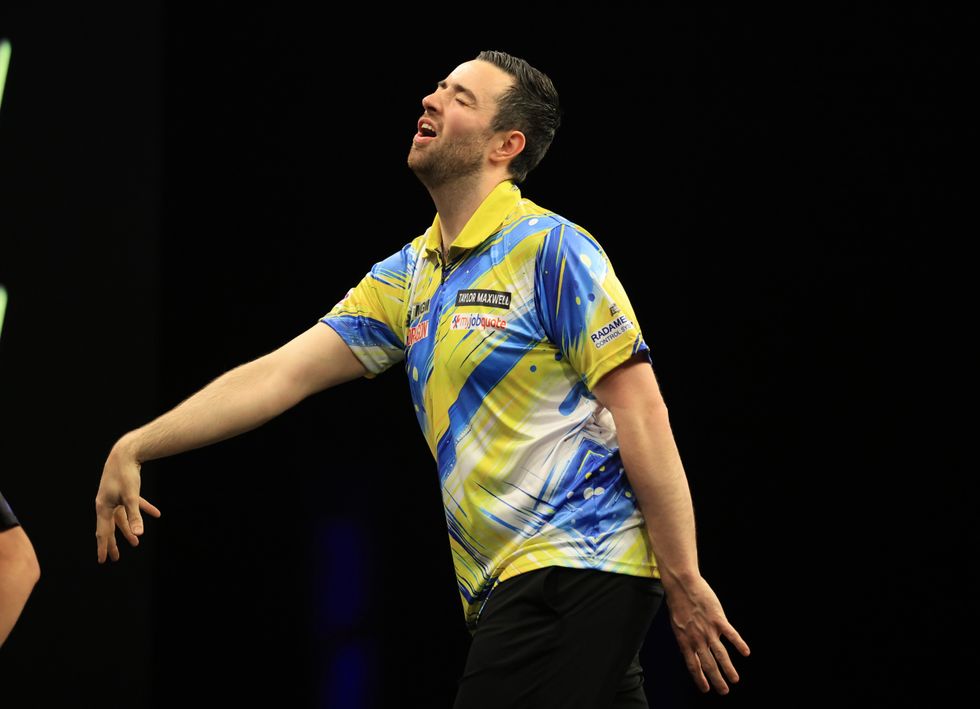 Luke Humphries missed a match dart during his Leeds Premier League showdown with Luke Littler