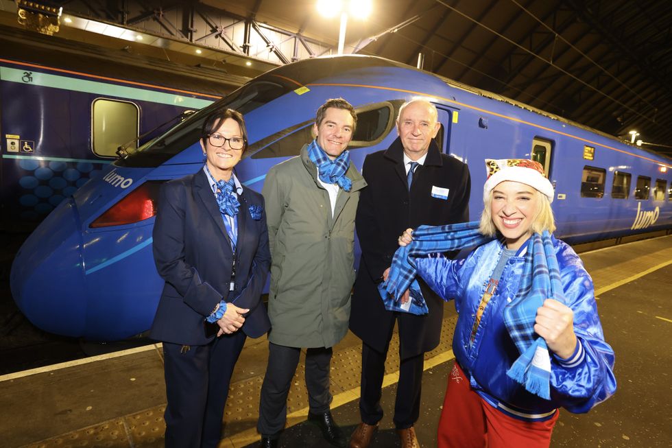 Lumo launch staff at Glasgow Queen Street station