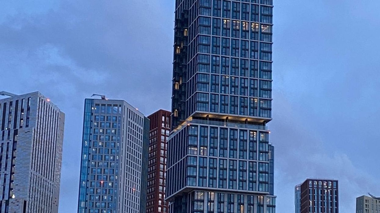 Luxury building next to US embassy in London on 'lockdown' as police swoop in on murder investigation