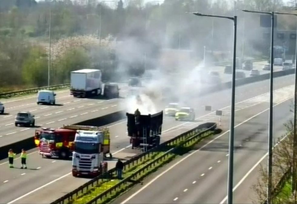 M25 lorry fire