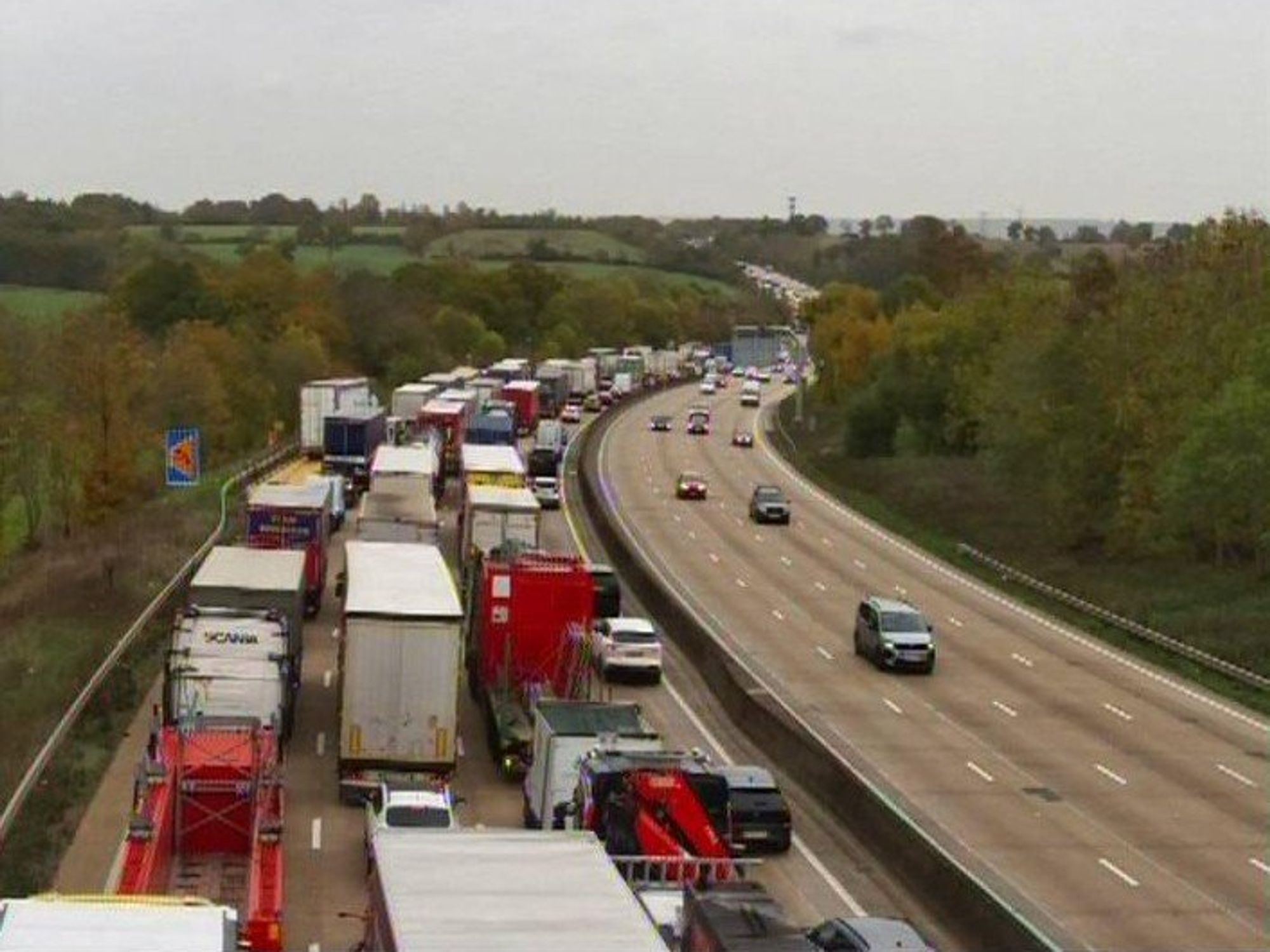 M25 traffic build up