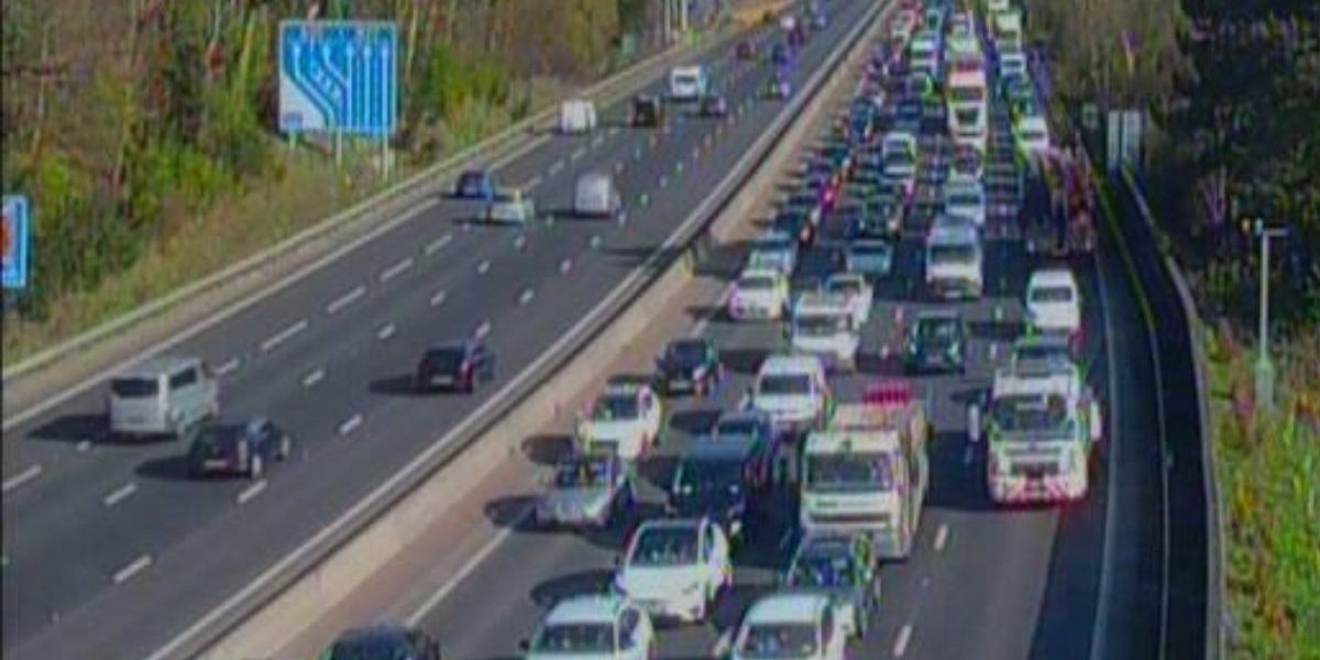 NextImg:Drivers warned of 90-minute delays near major UK airport following multi-vehicle collision