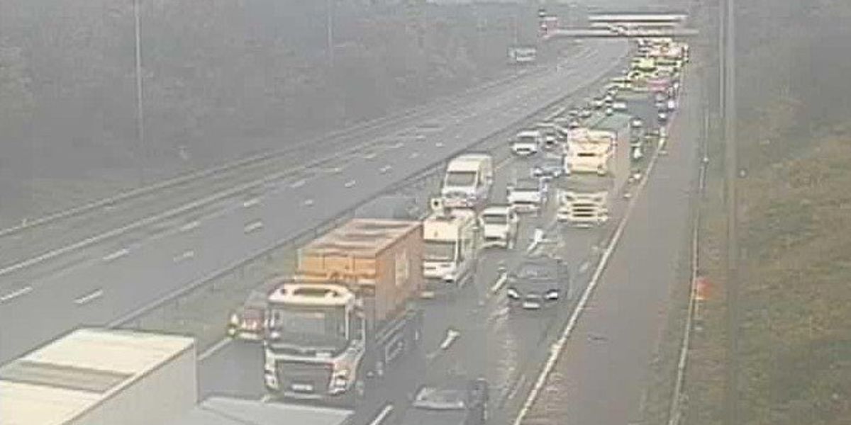 Major road collision forces vital motorway to shut as drivers face hours of disruptions Major road collision forces vital motorway to shut as drivers face hours of disruptions