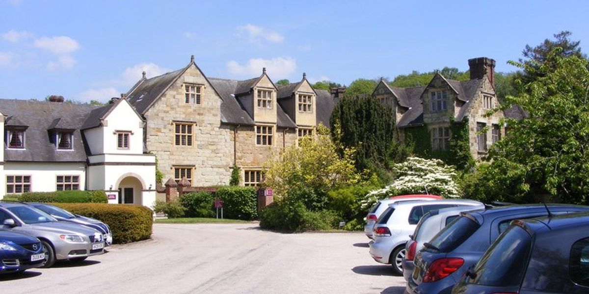 Asylum seekers ordered to leave 16th-century manor house amid Labour’s migrant hotel crackdown Asylum seekers ordered to leave 16th-century manor house amid Labour’s migrant hotel crackdown