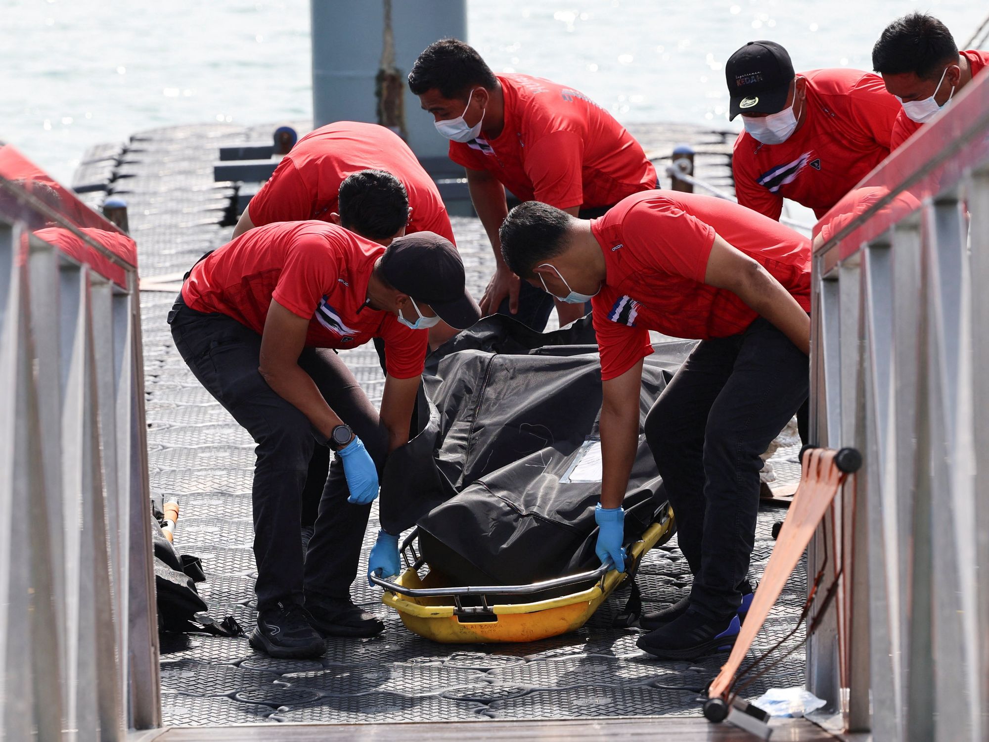 Malaysian and Thai search and rescue efforts