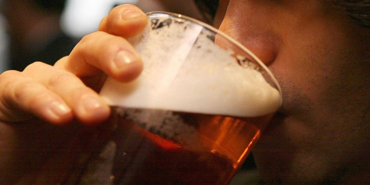 Britons told ‘do not drink’ festive beer that may cause rashes and vomiting Britons told ‘do not drink’ festive beer that may cause rashes and vomiting