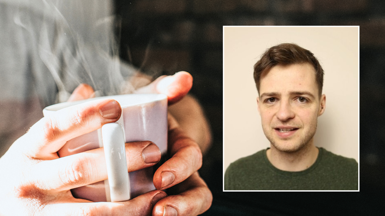 Man holding coffee / James LeBaigue