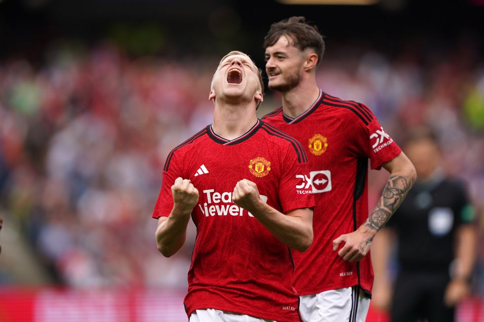 Man Utd 1-0 Lyon Van de Beek Evans