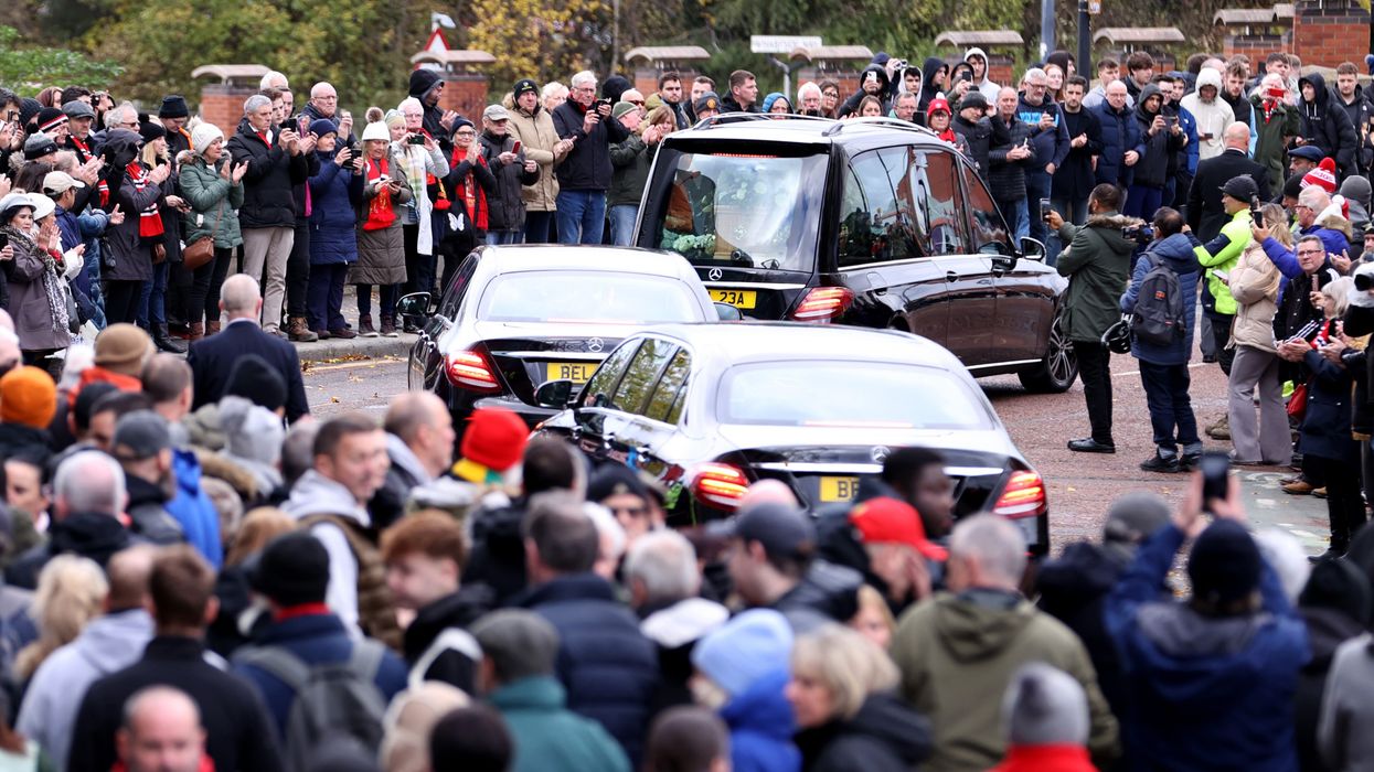 Man Utd fans Sir Bobby Charlton