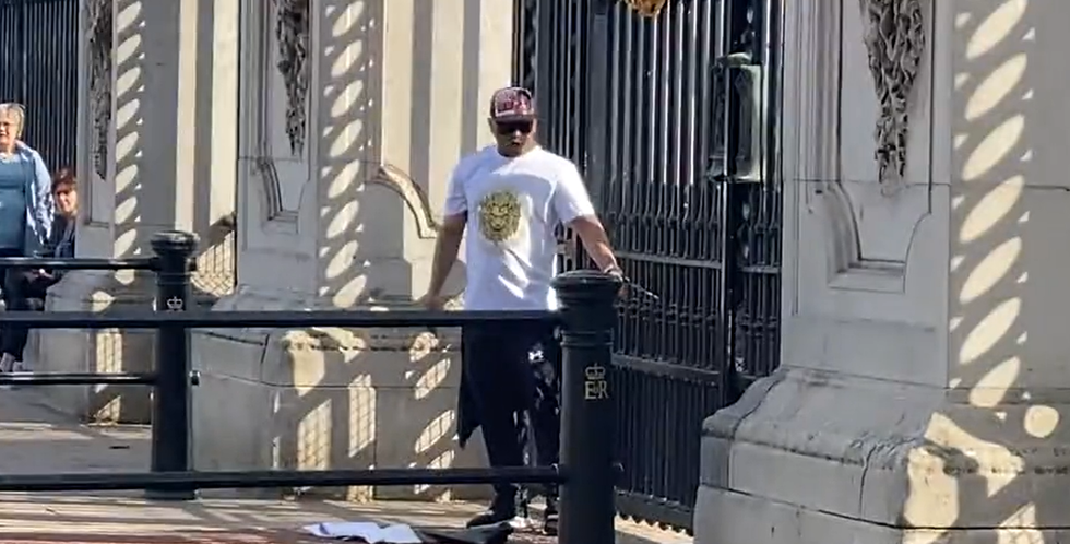 Man who handcuffed himself to Buckingham Palace gates sustains 'self-inflicted' injuries