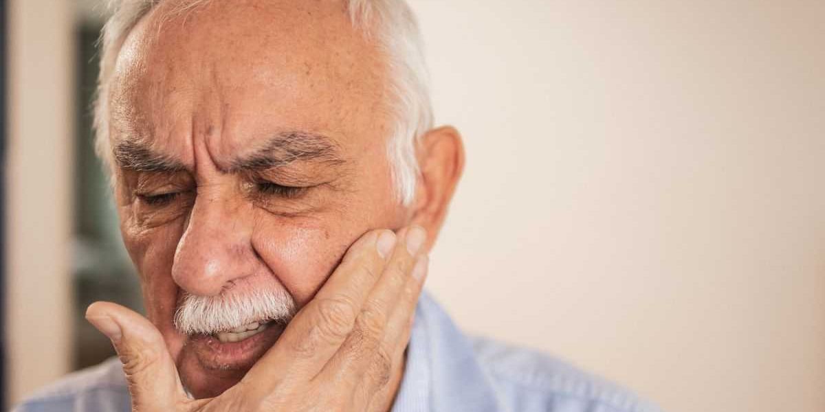 NextImg:Heart attack and stroke warning as surgeon says 'your mouth might be the first place to reveal' you're at risk