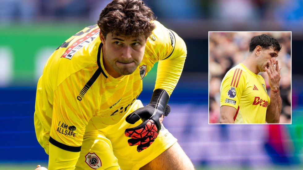 Manchester United have reached an agreement to sign goalkeeper Senne Lammens from Royal Antwerp in a deal worth \u20ac21m (\u00a318.1m) plus add-ons