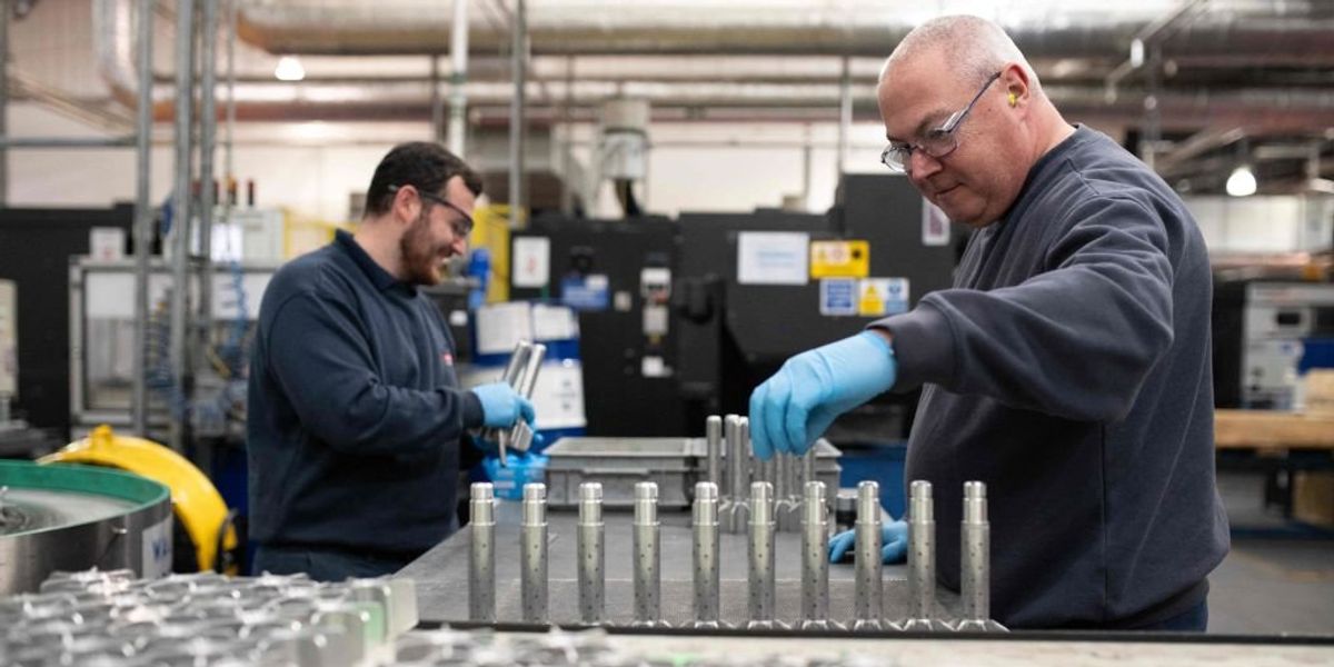 British manufacturing growth hits strongest level in four years but ‘sustainability remains in doubt’ British manufacturing growth hits strongest level in four years but ‘sustainability remains in doubt’