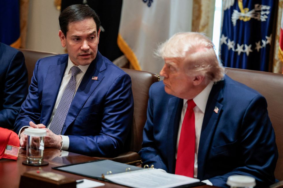 Marco Rubio (left), Donald Trump (right)