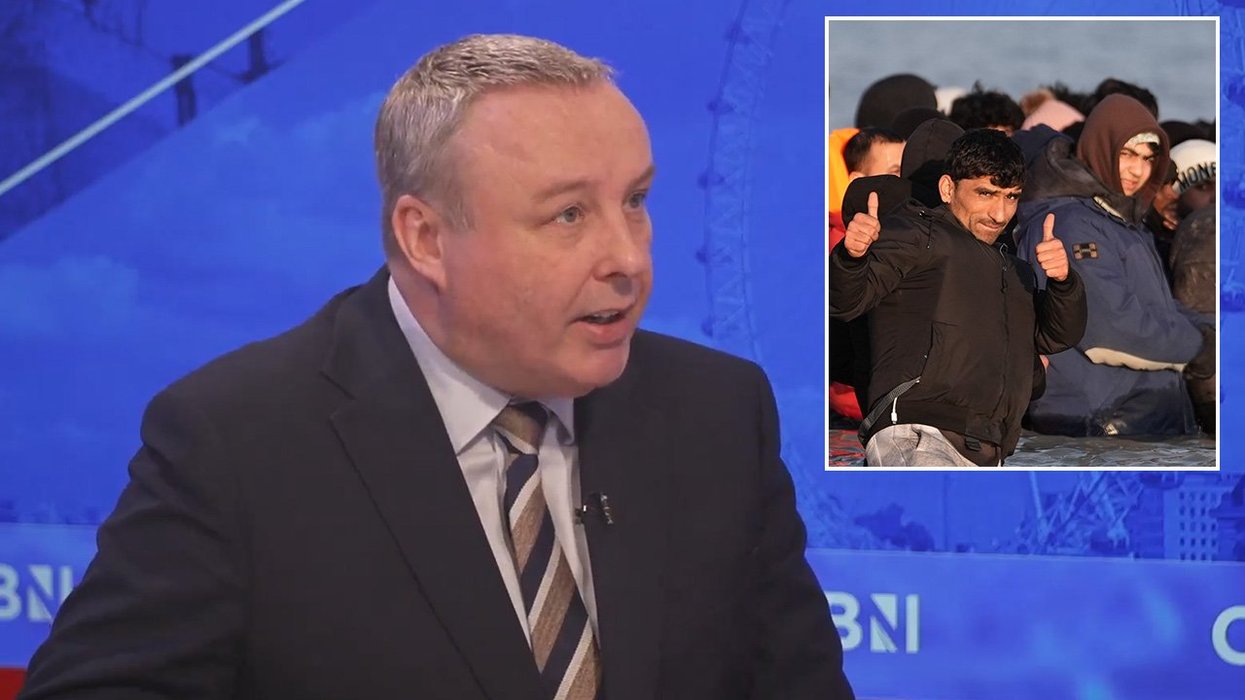 Mark White, migrants