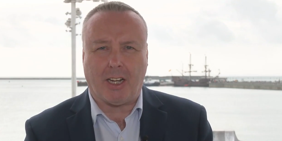 NextImg:Mark White delivers verdict as migrant returns begin with ‘modest’ numbers and mounting legal threats