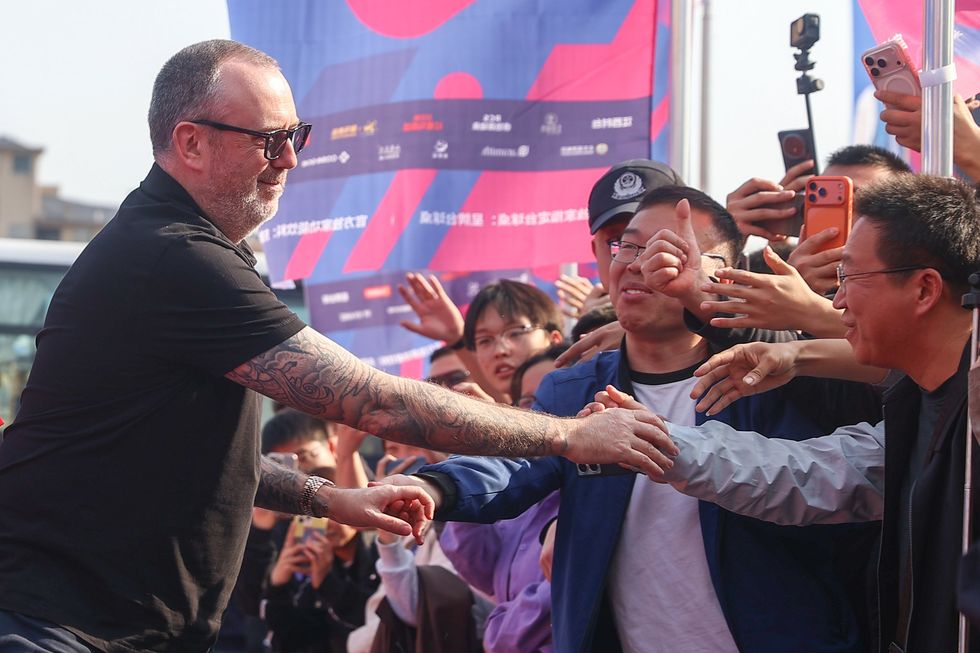 Mark Williams has promised fans he will strip down naked and run the M4 if he wins